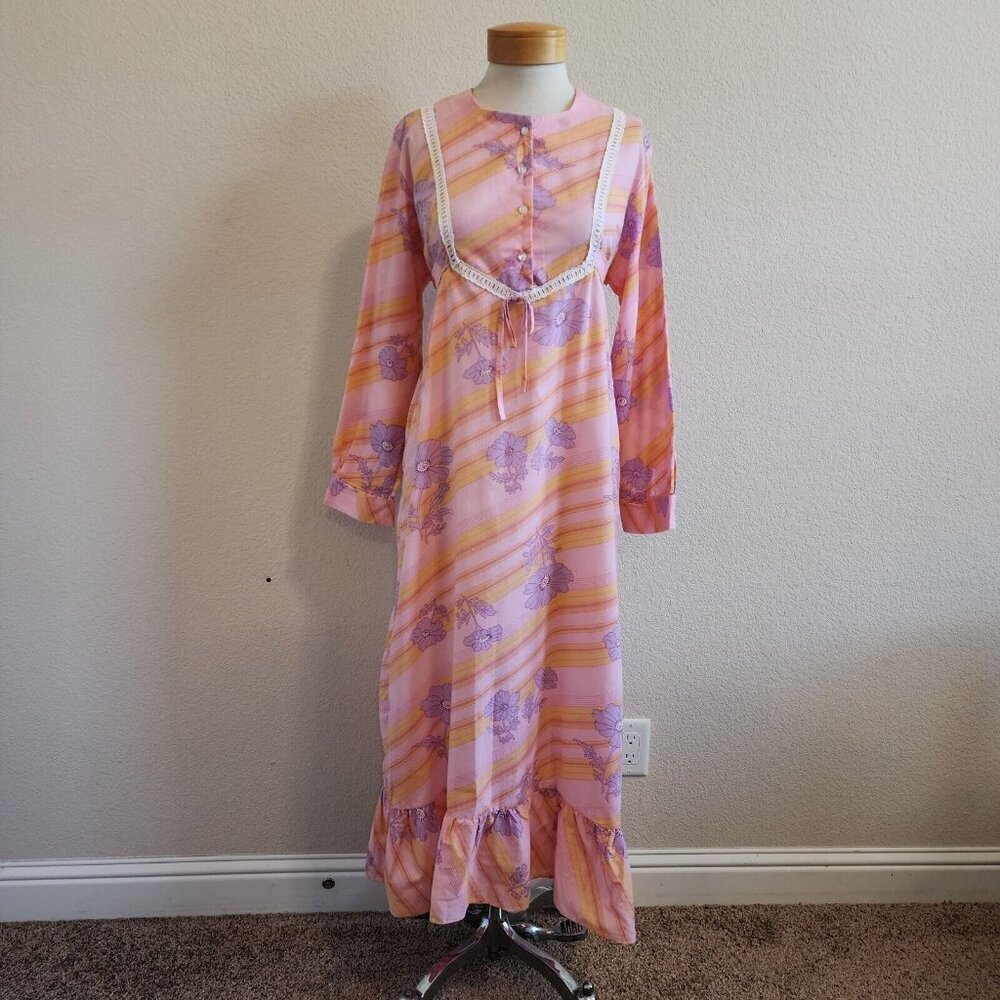 Vintage Floral Striped Housewife Ruffle Hem Long Sleeve Maxi Dress Nightgown M - Picture 2 of 11